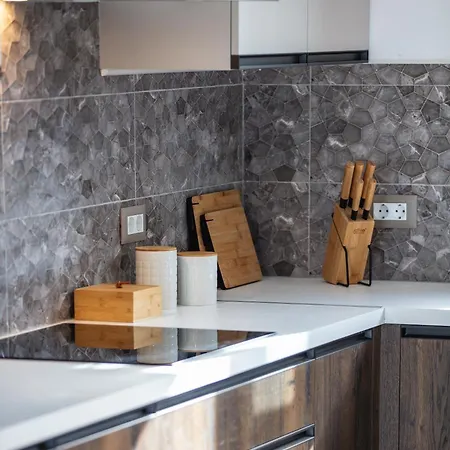 Riviera Vista Luxury Homes Apartment *