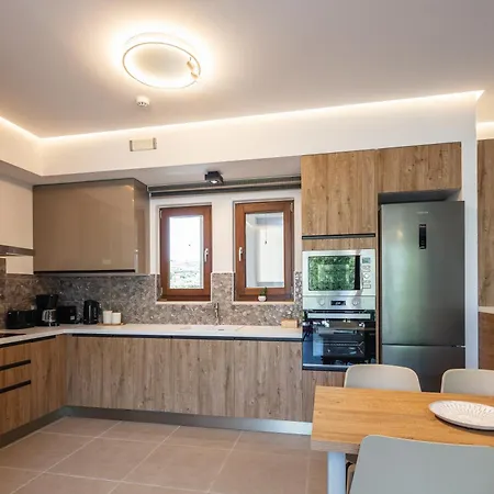 Riviera Vista Luxury Homes