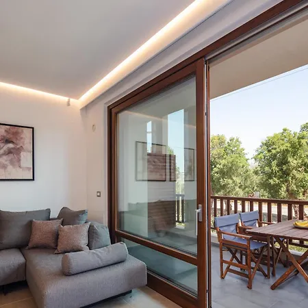 Riviera Vista Luxury Homes Apartment *